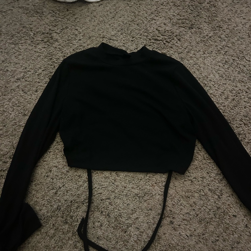 Black Long Sleeve Crop Top